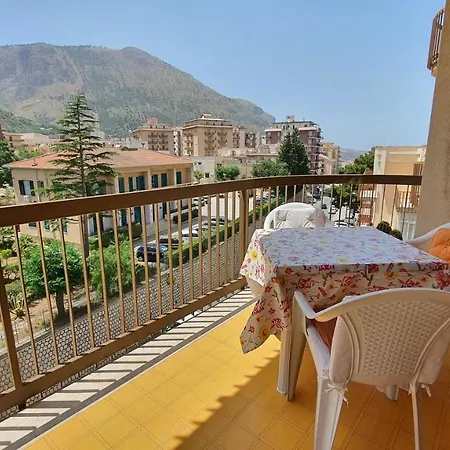 Apartment Spazioso E Fresco In Punto Strategico. Castellammare del Golfo