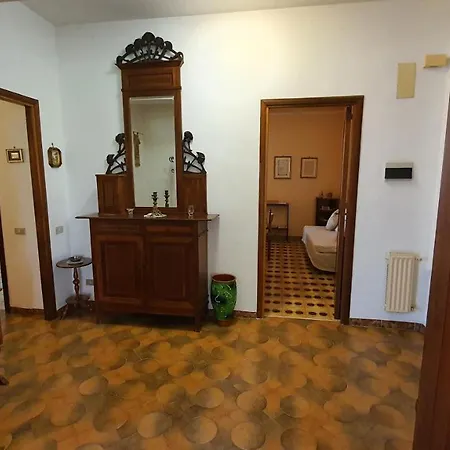 Apartment Spazioso E Fresco In Punto Strategico. Castellammare del Golfo