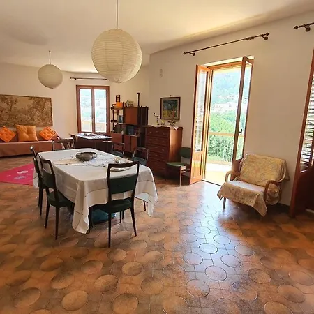 Apartment Spazioso E Fresco In Punto Strategico. Castellammare del Golfo